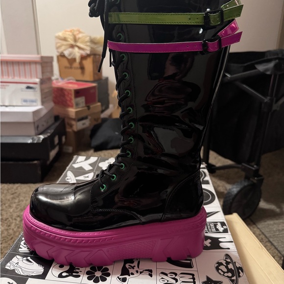 ELECTRIC TOMORROW STOMPER RAVE BOOTS - Picture 1 of 7